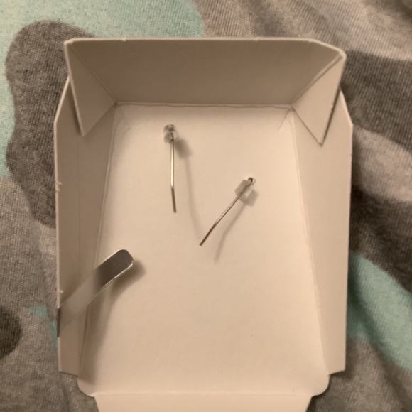 Storrs Wild Pearle Pierced Earrings Butterflies - Picture 4 of 4